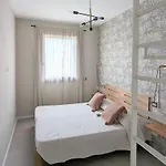 Aimaro شقة *