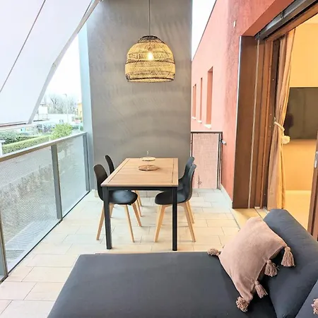 Aimaro Apartment *