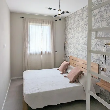Aimaro Apartment *