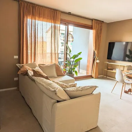 Aimaro Apartment