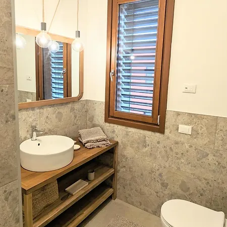 Aimaro דירה סירמיונה